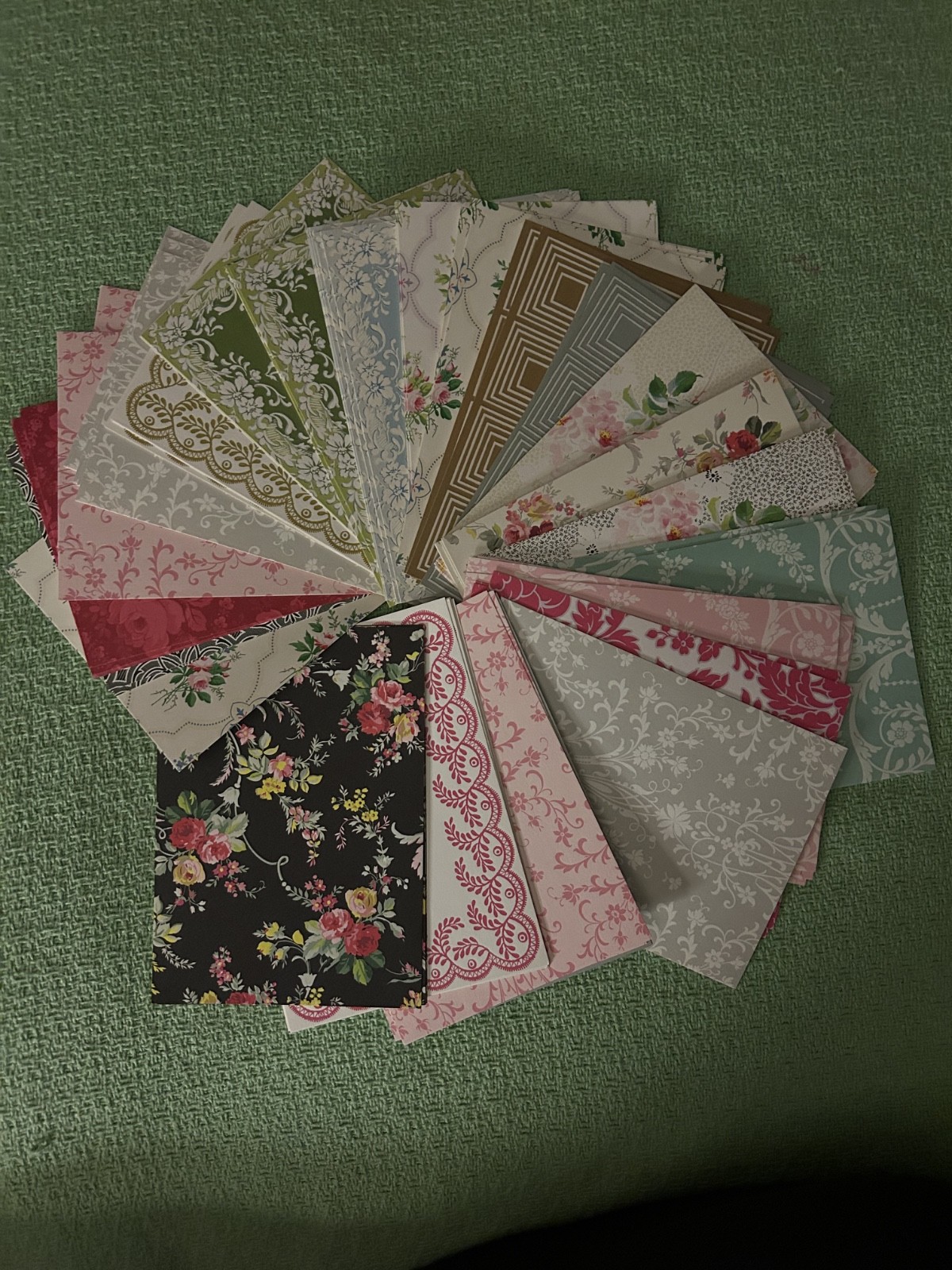 RARE VTG-Anna Griffin LOVELY LAYERS 114 pcs 5 X 7" Cardstock