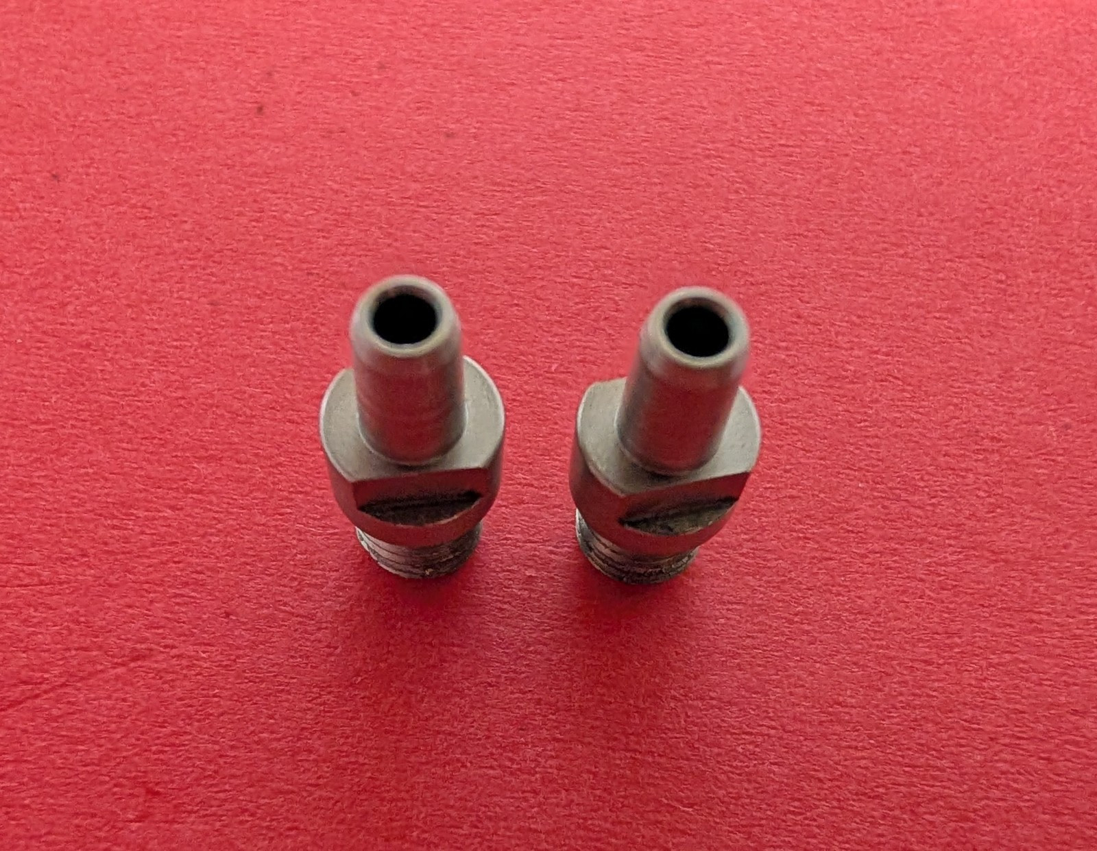 TWO Stainless Nipples Thread is 1/4"x28 Thompson Center & Others, For #11 Caps