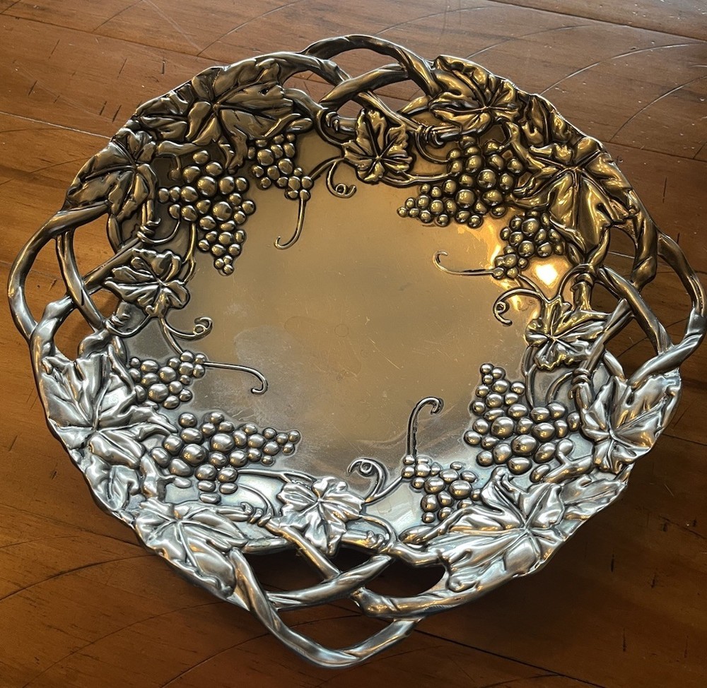Vintage Godinger Silver Art Decorative Silver-Plated Plate with Grapevine Design
