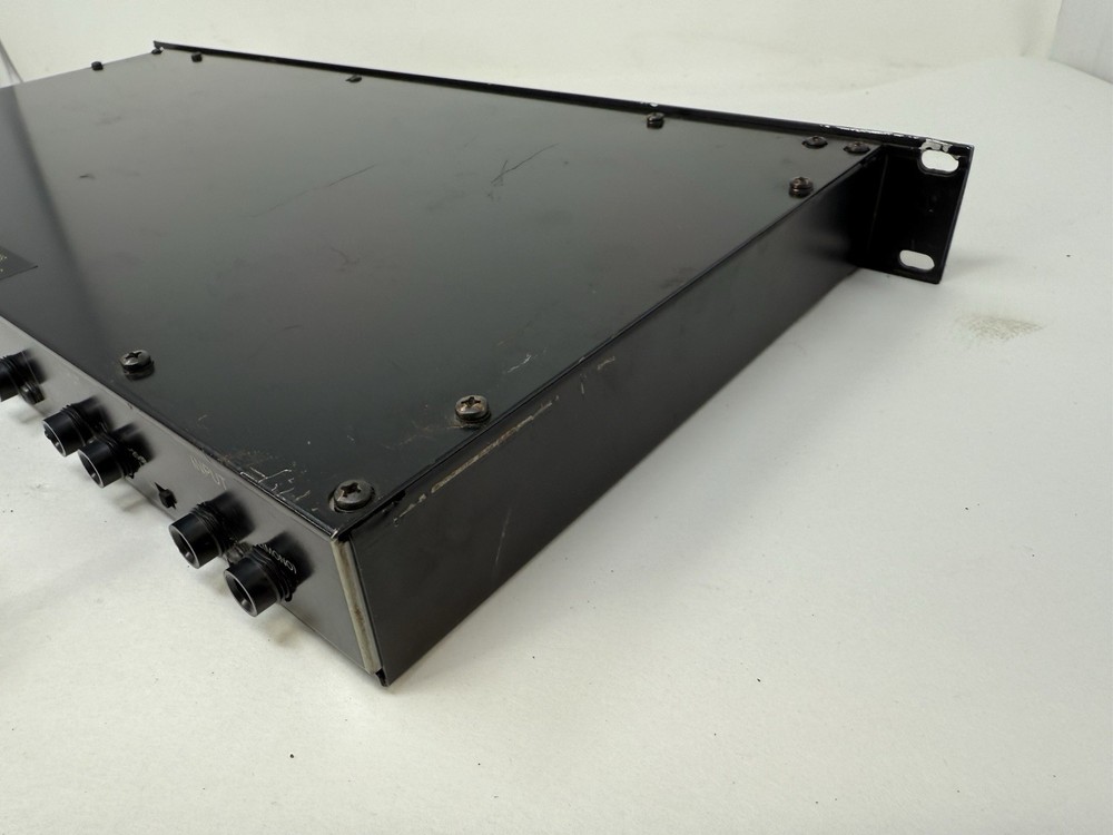 Yamaha EMP700 Multi Effect Processor Rack ~ Powers On ~ For Parts / Repair