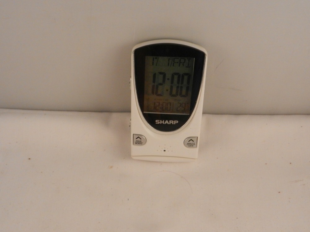 SHARP TRAVEL ALARM CLOCK "WORKS" WITH BATTERY