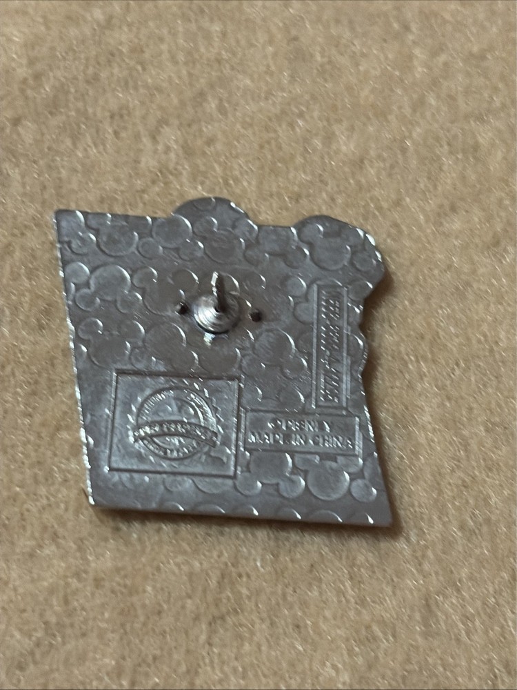 Disney Tinker Bell Pouting Pin