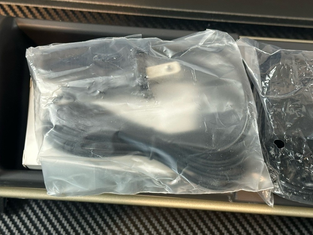 InFocus INA-SIMPS1 SimpleShare Presentation System with Charging Cradle