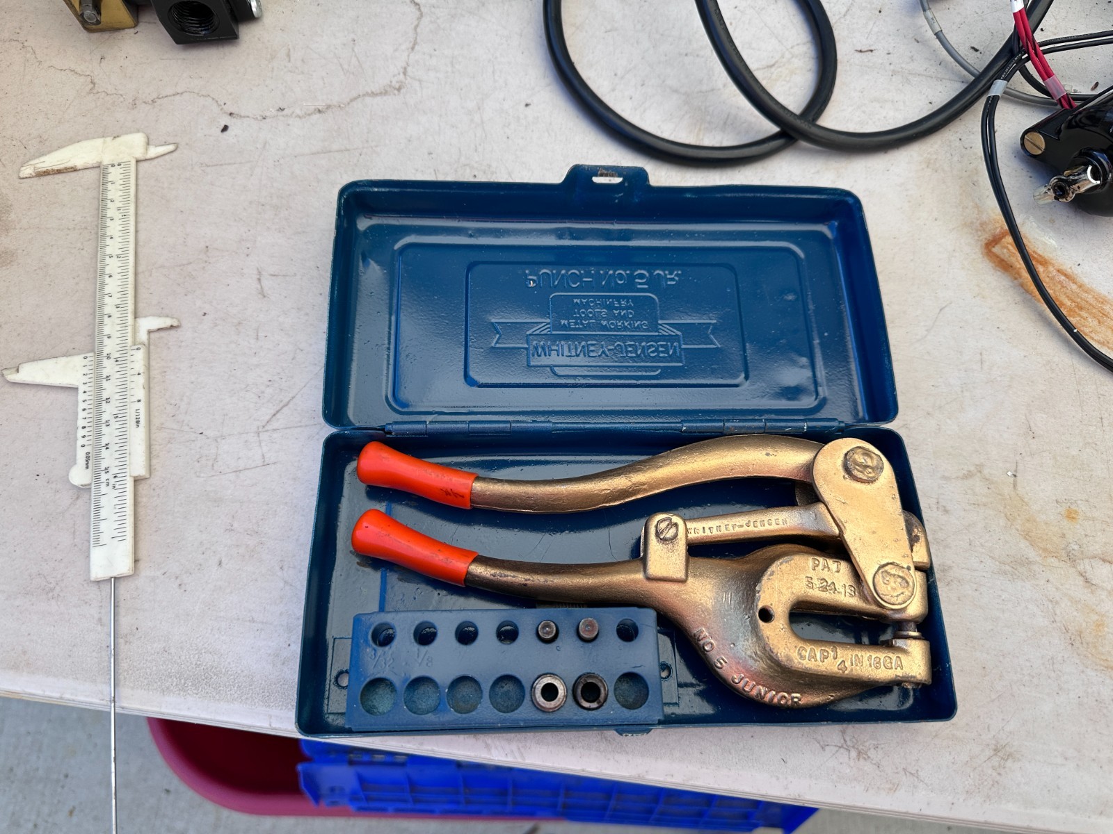 Roper Whitney No. 5 Jr. Hand Punch Kit w/ three punch & die sets as shown