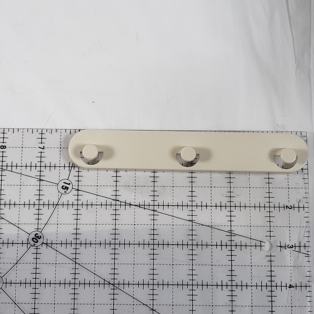 Tupperware Small Plastic 3 Hook