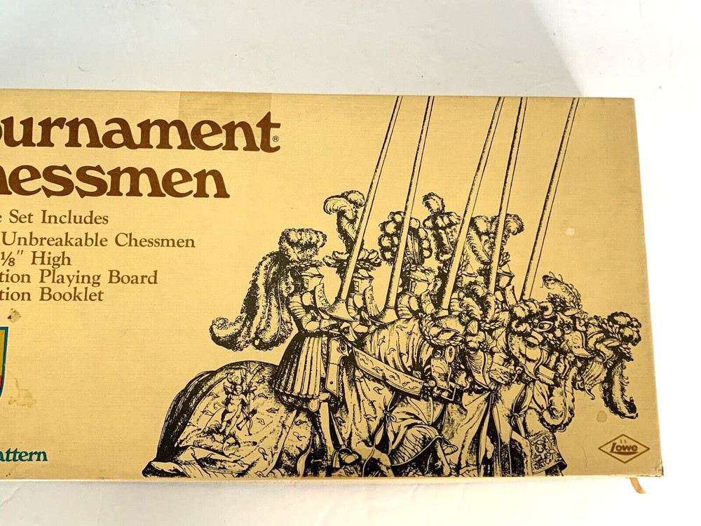 E. S. Lowe Tournament Chessman 1968 Staunton Pattern Board Game Felt Complete