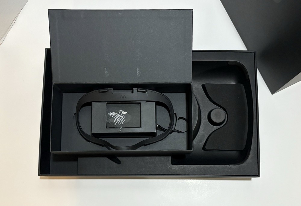Oculus Quest 1 Empty Box