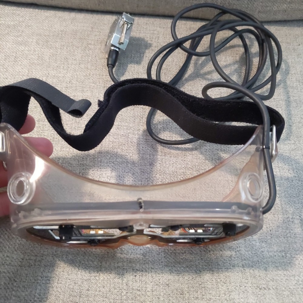 Visagraph Eye Movement Testing Device Googles w/ Case 2013 Test Booklet UNTESTED