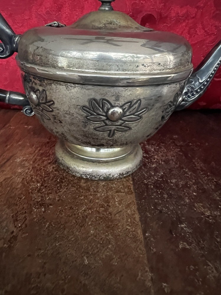 VIKING PLATE SILVER ON E P COPPER LEAD MOUNTS TEA POT Made Canada