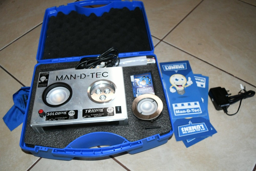 Man-D-Tec SoloBeam TriFecta Elevator Lighting LED Illuminator Excellent cond W4