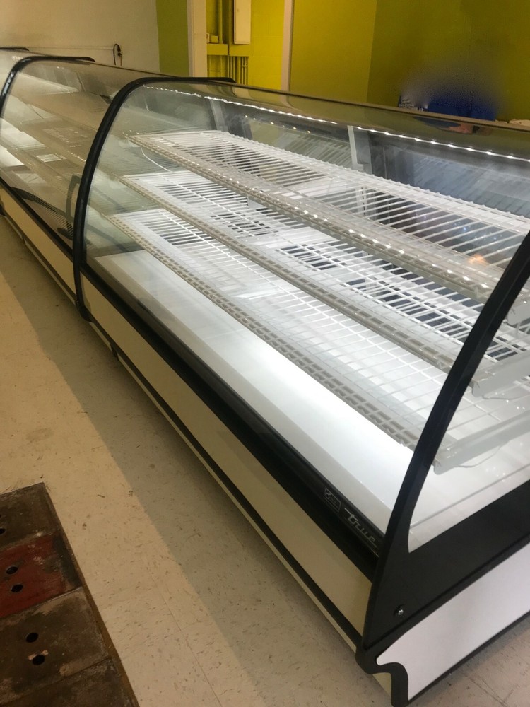 True Dry Display Case, Restaurant Bakery.