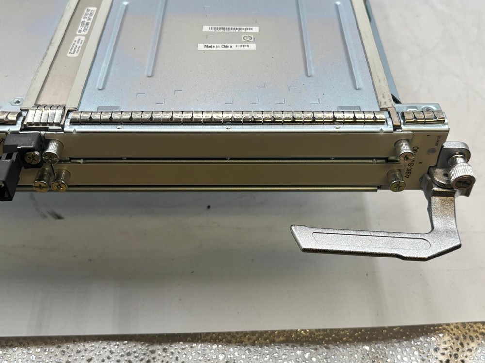 Cisco A9K-SIP-700 4-Slot SPA Interface Module w/ 1x SPA-8XCHT1/E1