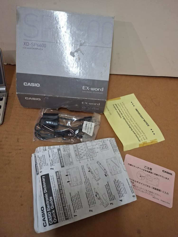 CASIO EX-WORD DATAPLUS 4 XD-SP6600 Electronic Dictionaries Translators G-3 JAPAN