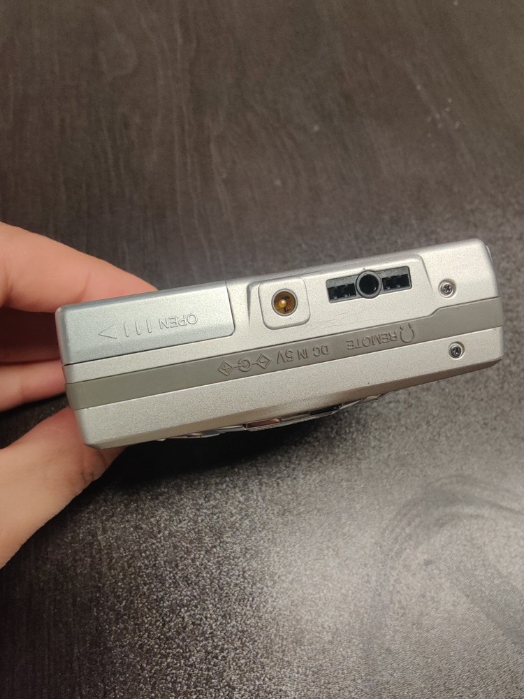 Sharp MD-MS722 Portable Minidisc MD Player Recorder - Tested Working