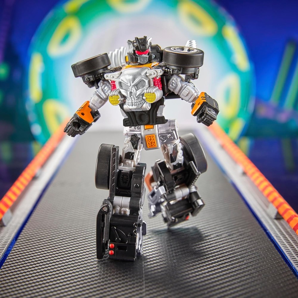 Transformers Collaborative Hot Wheels x Bone Shaker, Deluxe Class 5-Inch...