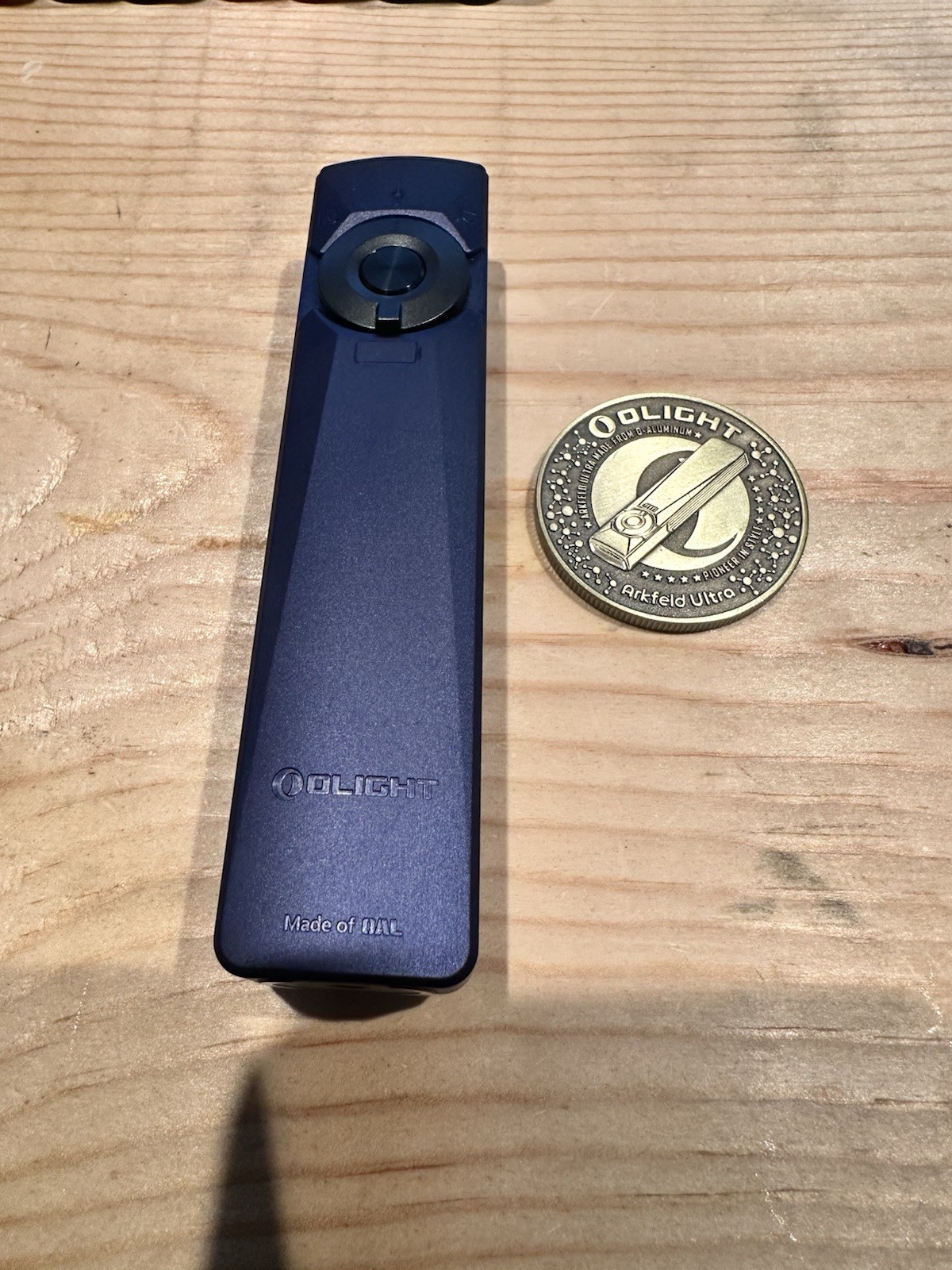 Olight Arkfeld Ultra Navy Blue Neutral White EDC Flashlight, OAL Material