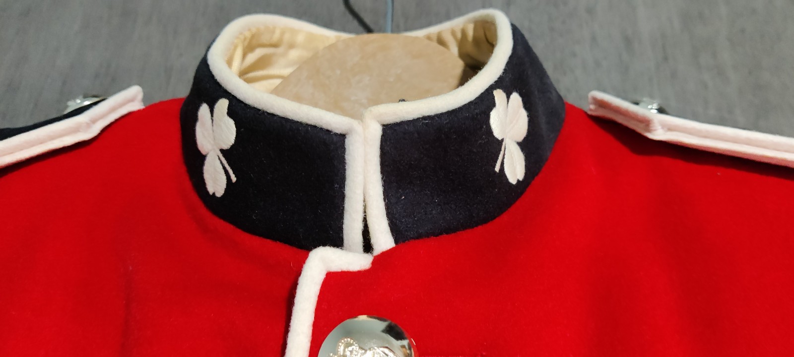 Genuine Royal Irish Guards Full Dress Uniform Red Tunic Jacket & Pants