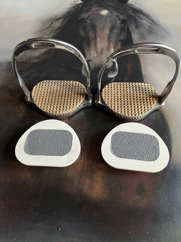 Endurance Stirrups