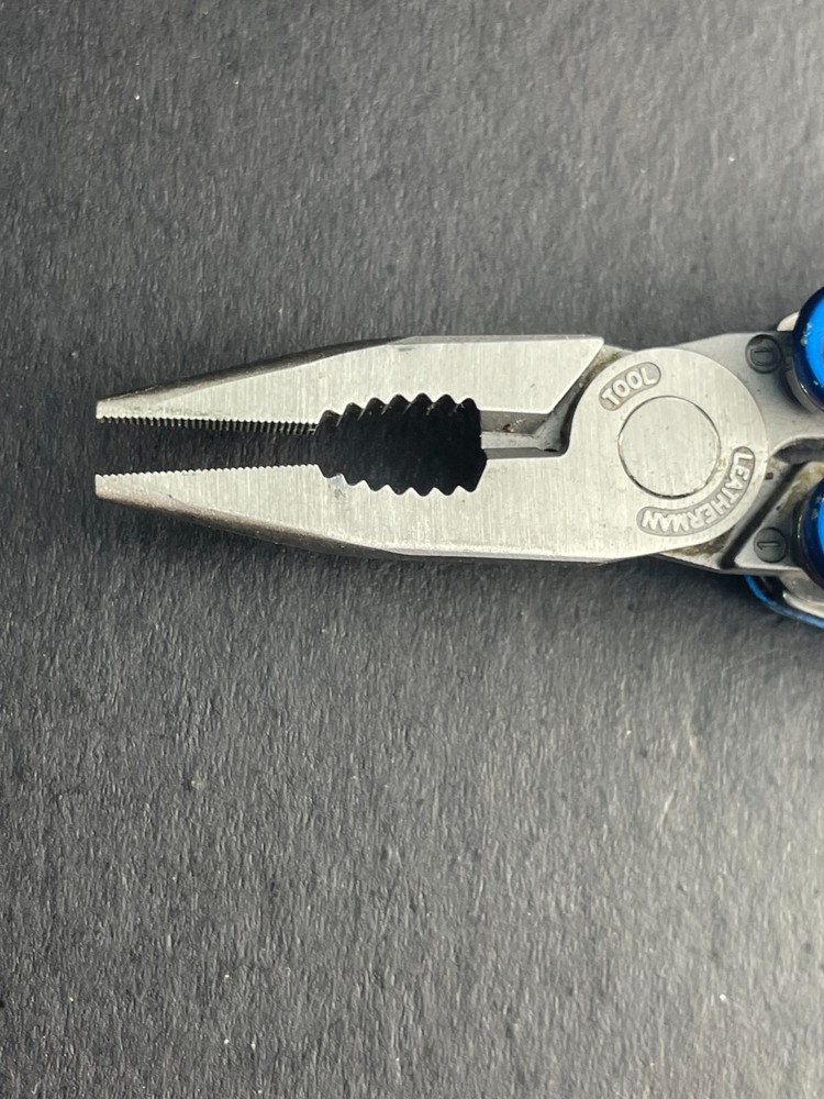 Leatherman Juice CS4 Multi Tool - Various Colors