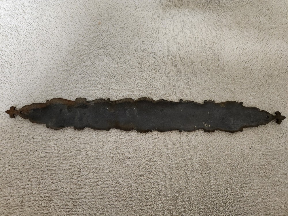 Vintage The Strubler Computing Scale Co.Elkhart IND IN Emblem Topper