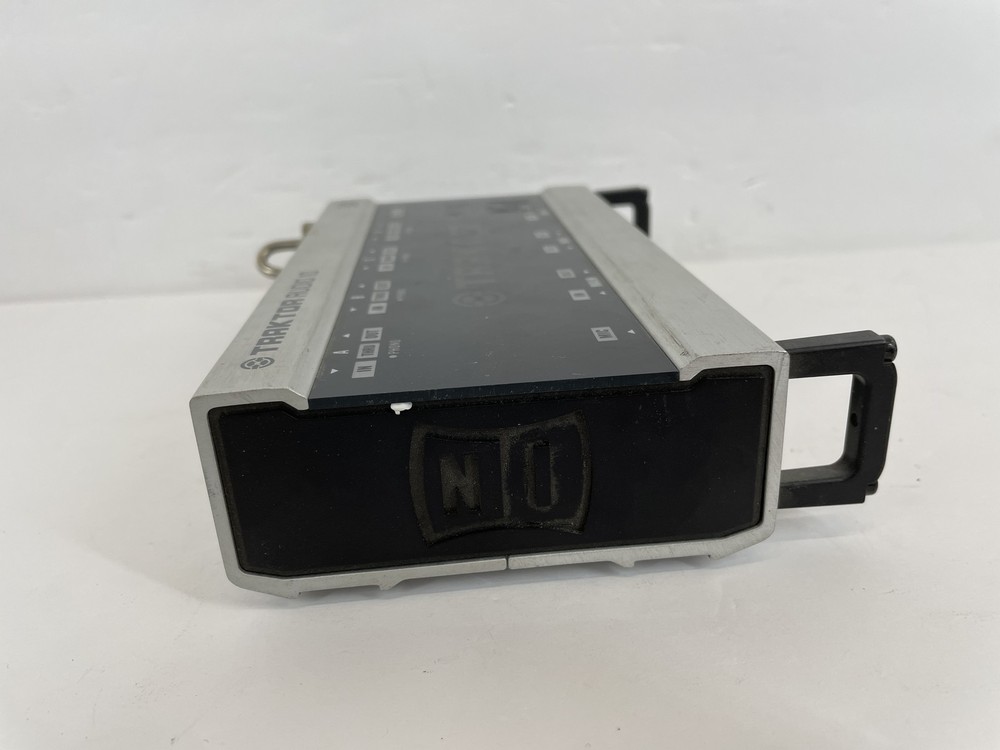 NO CORDS Native Instruments Traktor Audio 10 USB DJ Audio Interface 10-Channel