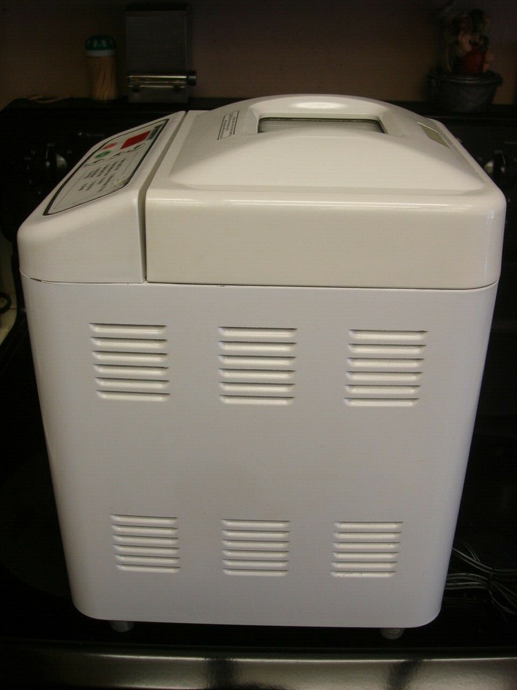 Breadman TR-440 Automatic Bread Maker 1.5 Lb Loaf Homemade Bread Machine EUC