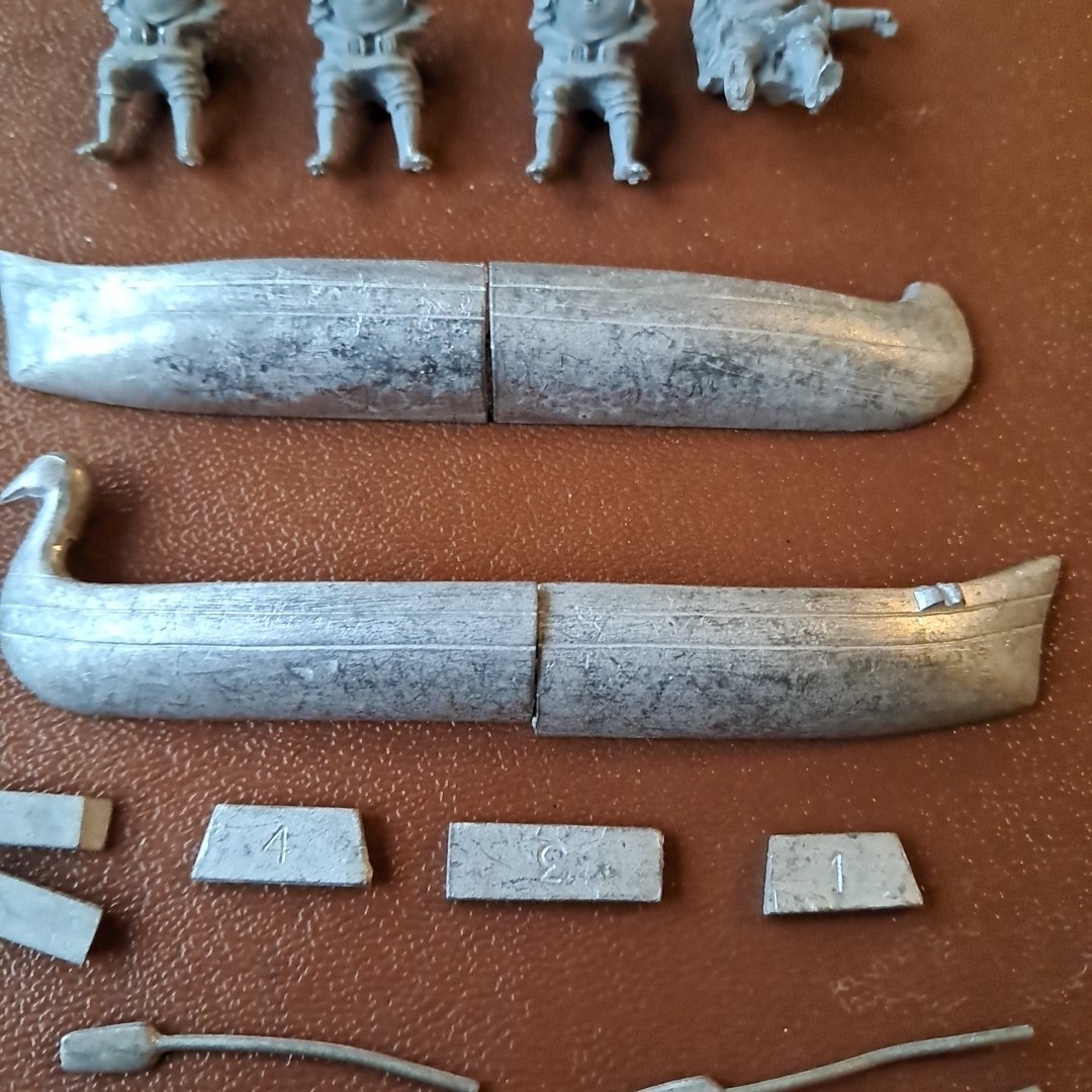 Mithril Miniatures M130 - Laketown longboat & Crew Sold As Seen