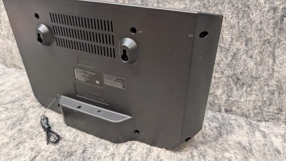 Oakcastle HIFI100 Compact Stereo System with Bluetooth Wall Mountable CD Player