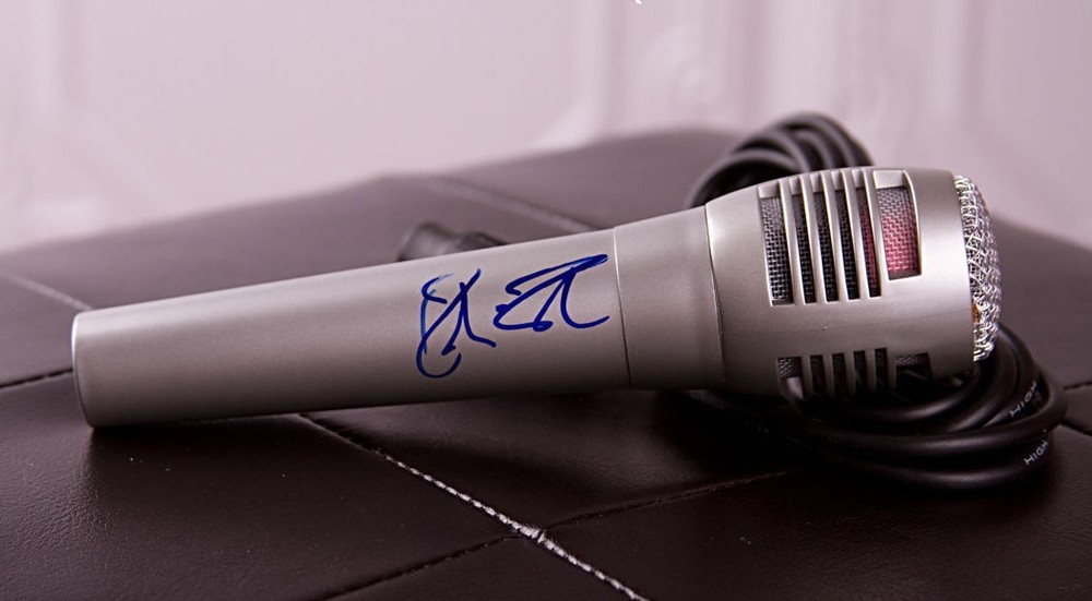 GFA Cheap Trick Band * ROBIN ZANDER * Signed Microphone AD2 COA