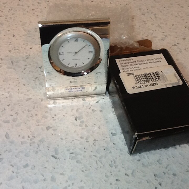 Bloomingdales Silver Plated Quartz Desk Clock - NEW
