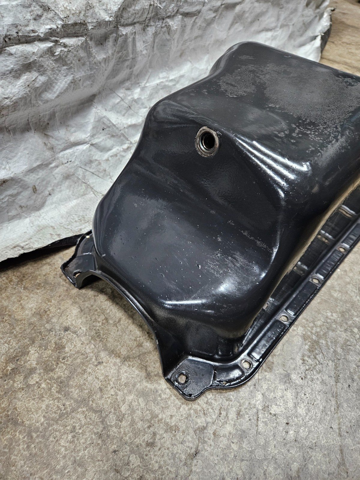 OMC Cobra Volvo Penta GM 3.0 Oil Pan Reservoir Basin 3854015