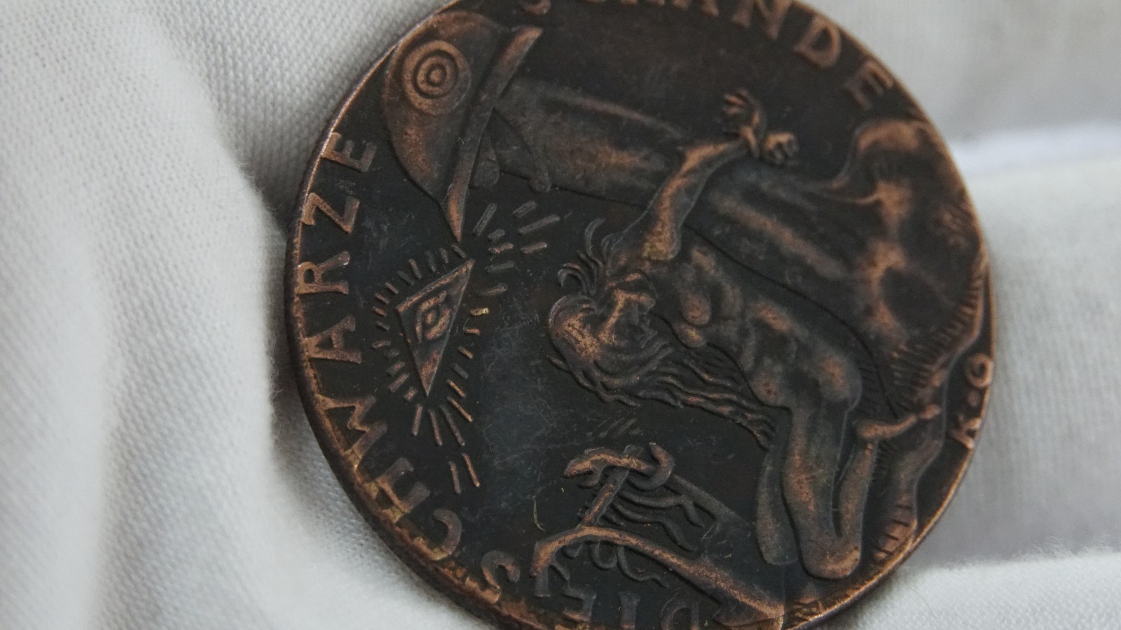 1920 French MEDALLION: "Black Shame" "Watch on the Rhine" WWI, Karl Goetz Coin