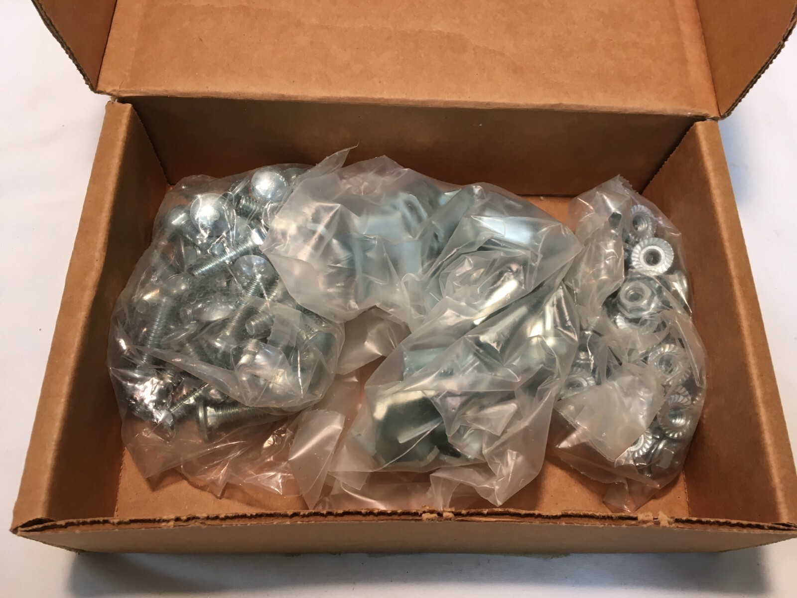 Box of (50) Cooper B-Line Flextray FTSCH Connecting Hardware