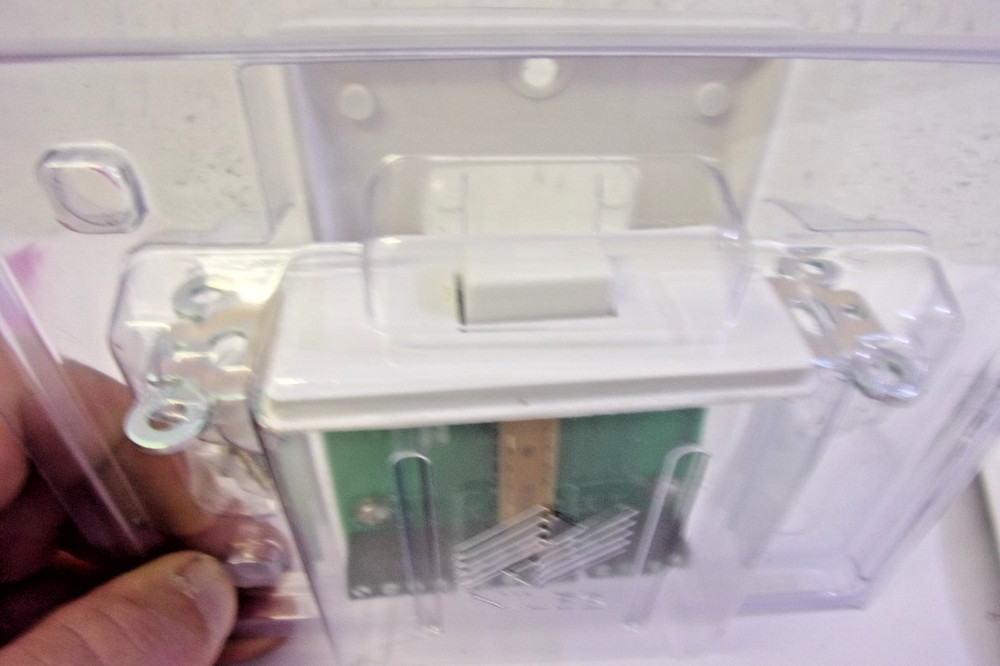 Niles Speaker Amplifier A Or B Selector ABA-1D White Wall Mount Switch OPEN BOX