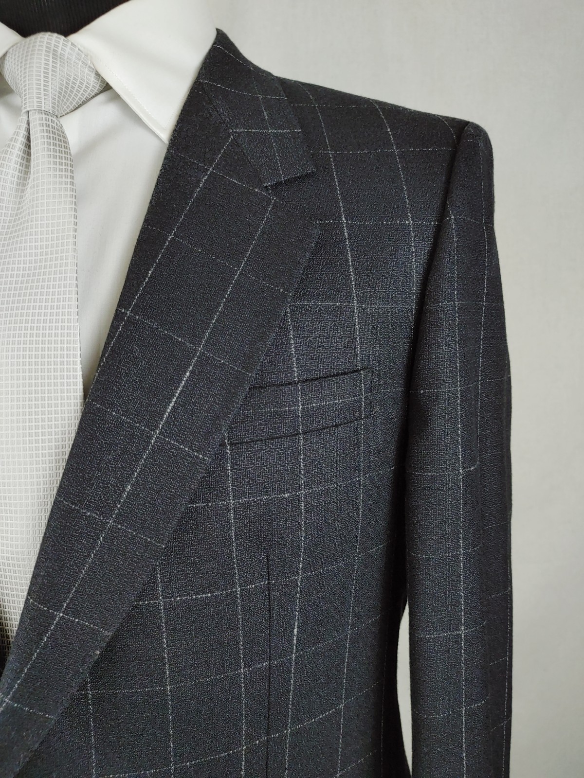 Vintage LeBaron Men's 40/41S Sport Coat Wool Charcoal Gray Black Check Jacket