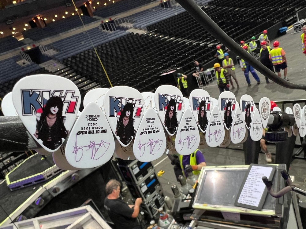 KISS 2023 End of the Road CZECH REPUBLIC Flag Guitar Picks