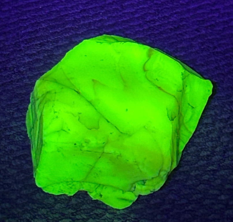 Vintage Uranium Glass Slag Cullet Awesome Glow 6 lbs 10 oz