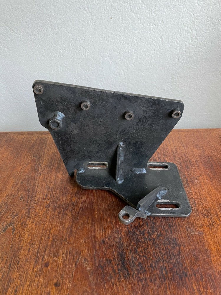 Porsche 911 AC Compressor Mounting Bracket SUPPORT A/C Air Conditioning