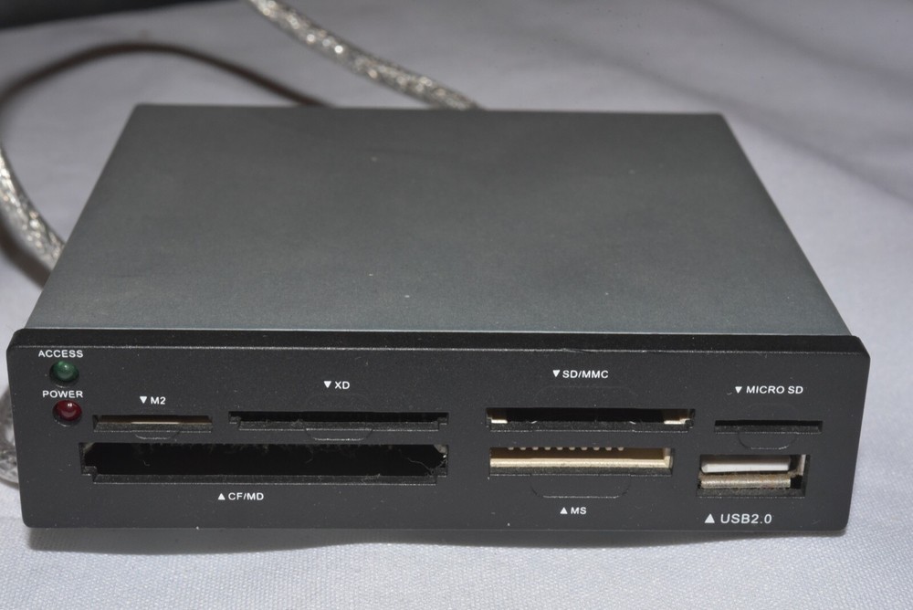 Internal 3.5" Card Reader for Desktops - Black - Requires Internal USB2+ Header