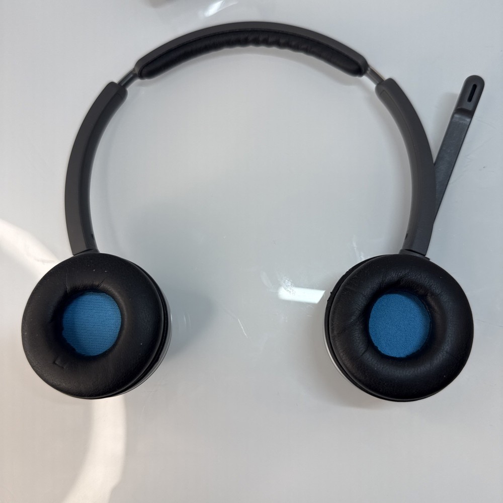 Cisco Headset 562 Wireless w/ Base CP-HS-WL-562-S-US Tested Working