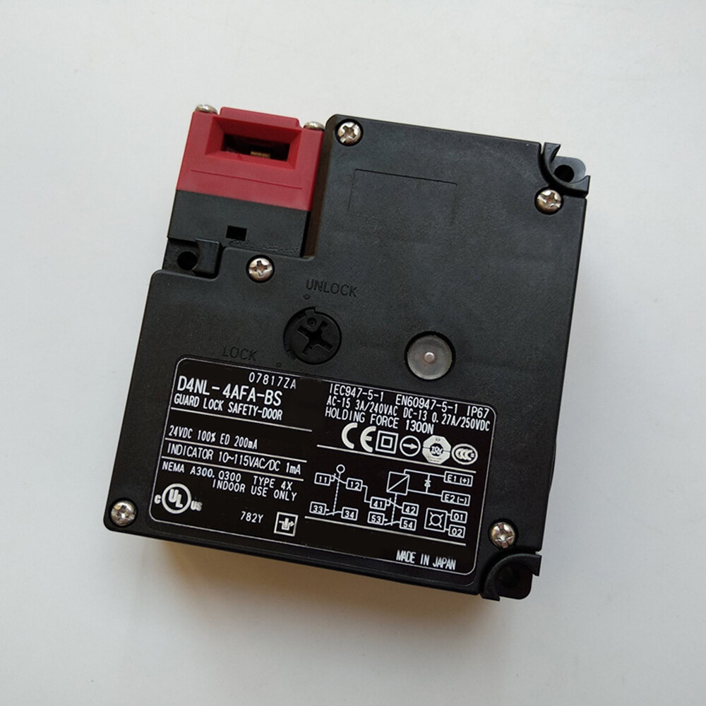 D4NL-4AFA-BS Electromagnetic Locking Safety Door Switch For OMRON