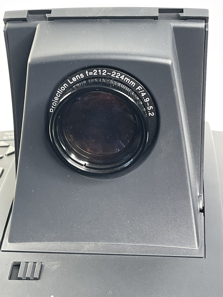 CTX EzPro 550 LCD Projector. Untested Powers On