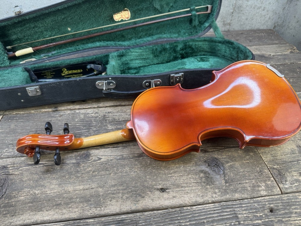 vintage violin Suzuki With Case