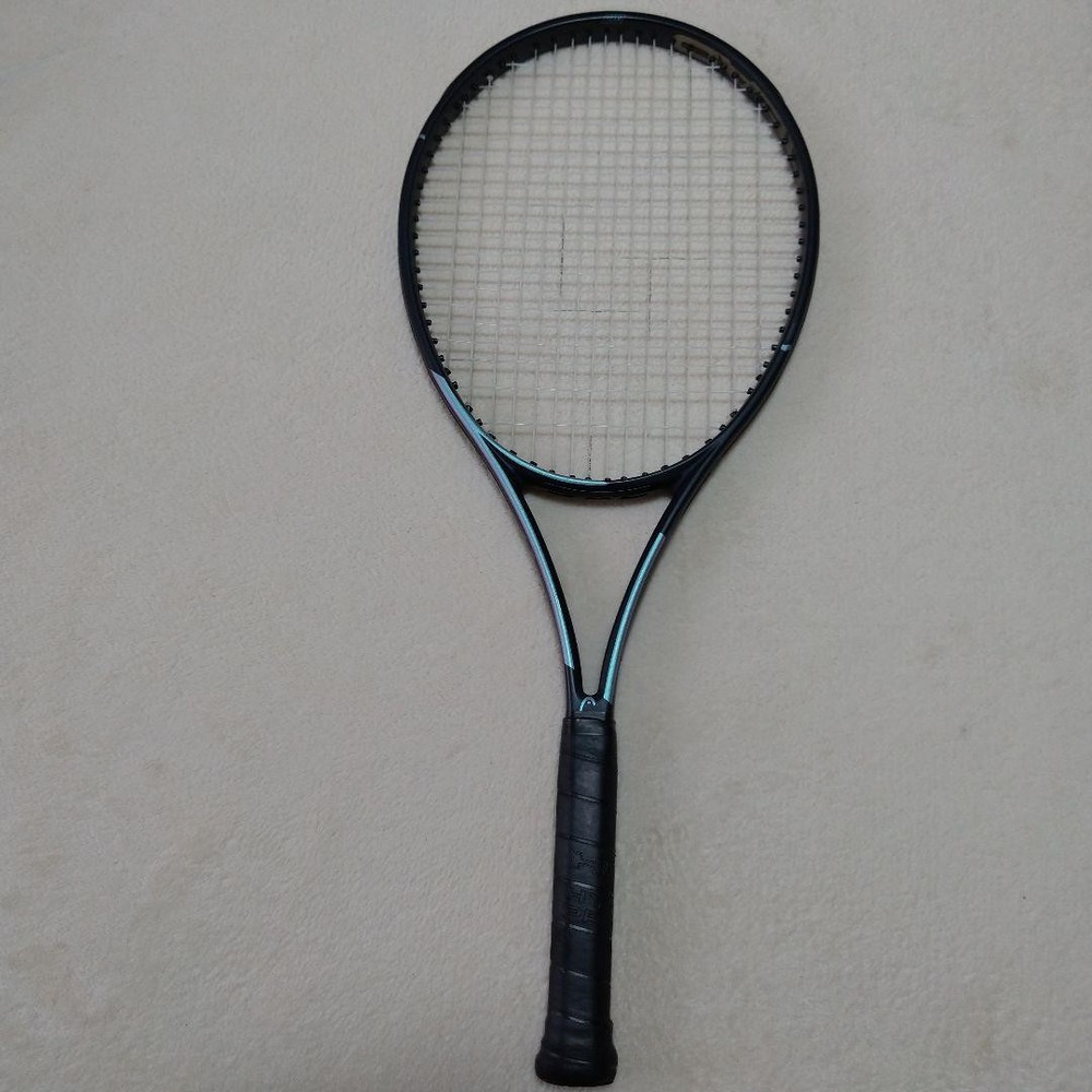 Tennis racket (hard)