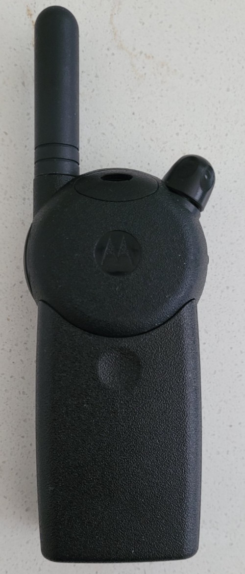 MINT Motorola CLS1410 Two-Way Business Radio Walkie Talkie UHF 4 Channel 1 W