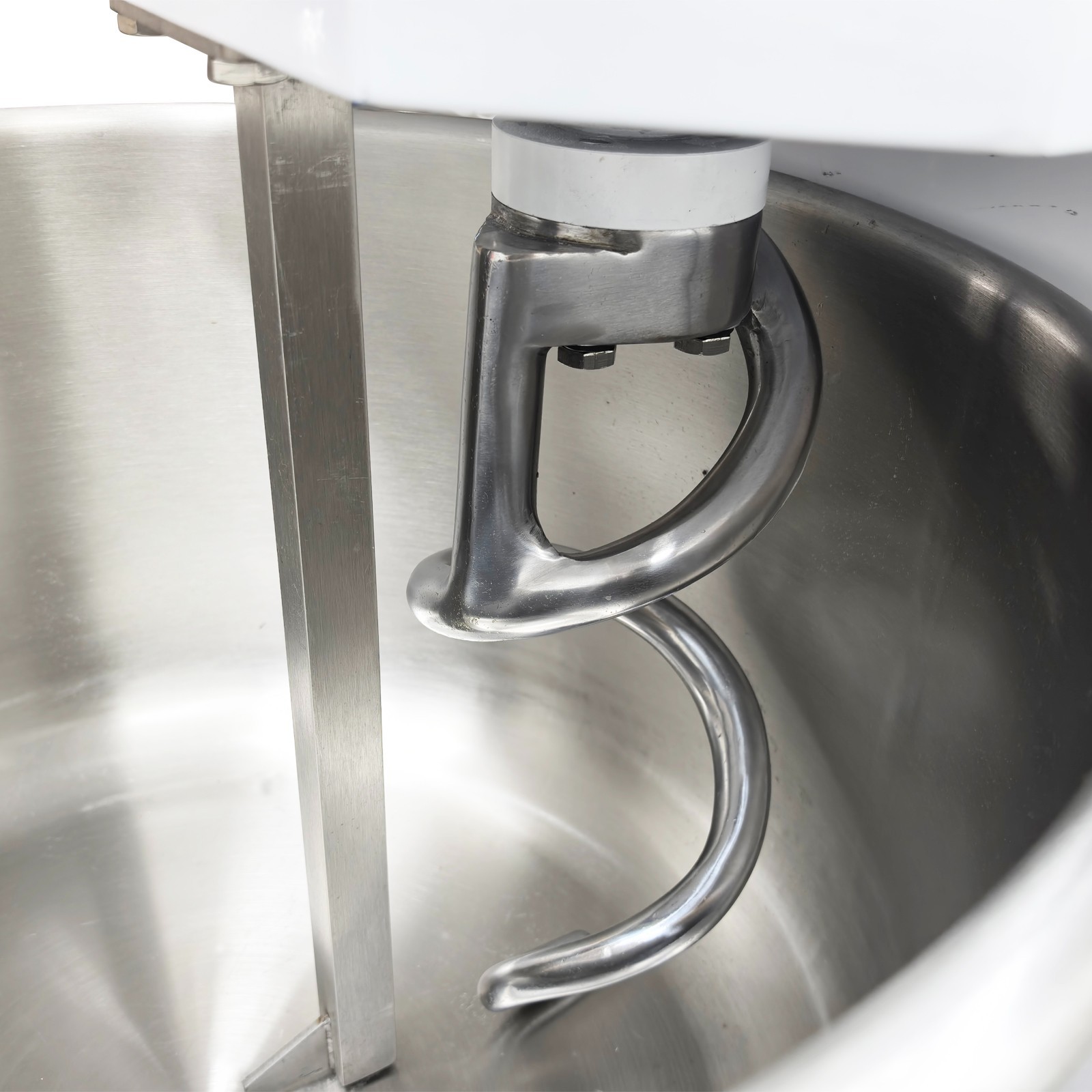 220V 80L Double-acting Double-speed Dough Mixer for Bread Pizza Three-phase