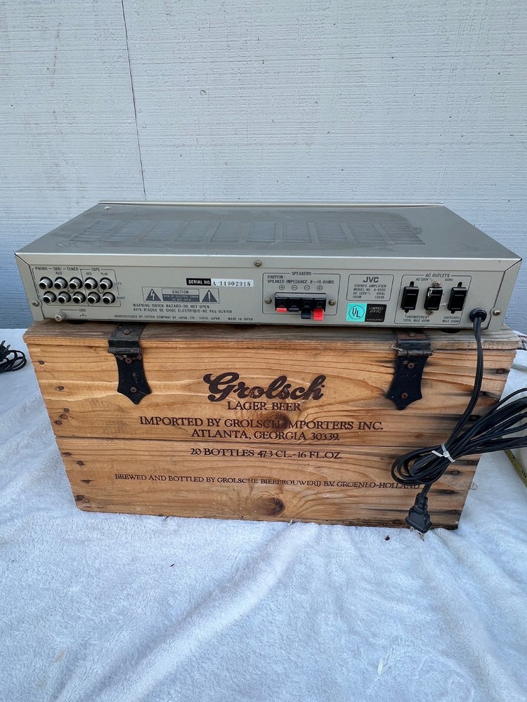 JVC A-K100 Stereo Integrated Amplifier Powers On
