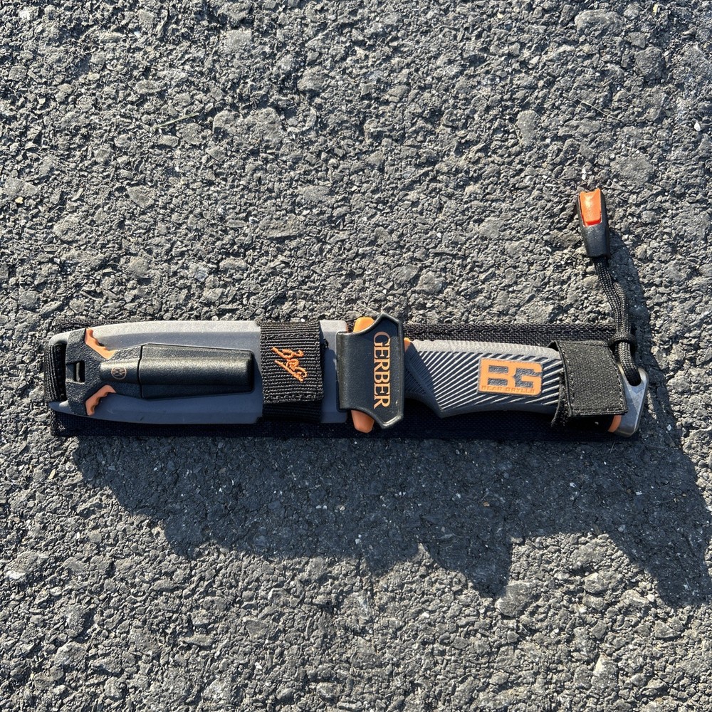 Gerber Bear Grylls Ultimate Survival Knife Fixed Blade, Fire Starter, Sharpener