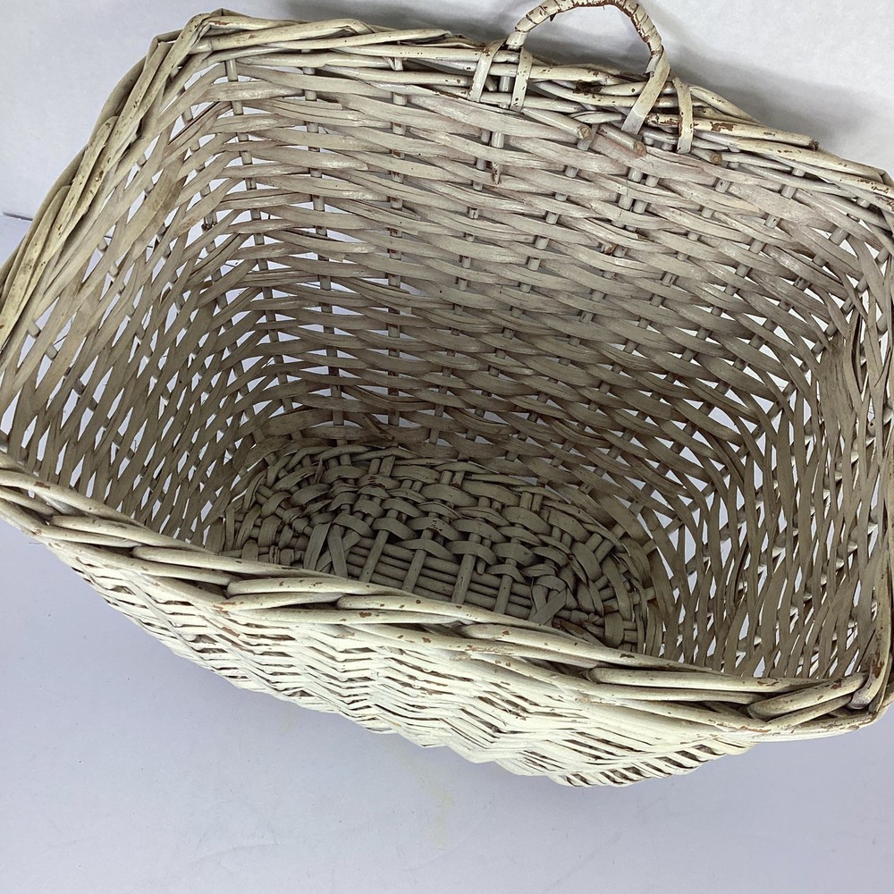 VTG Wicker Storage Container Front Handlebar Bicycle basket Needs Some Paint