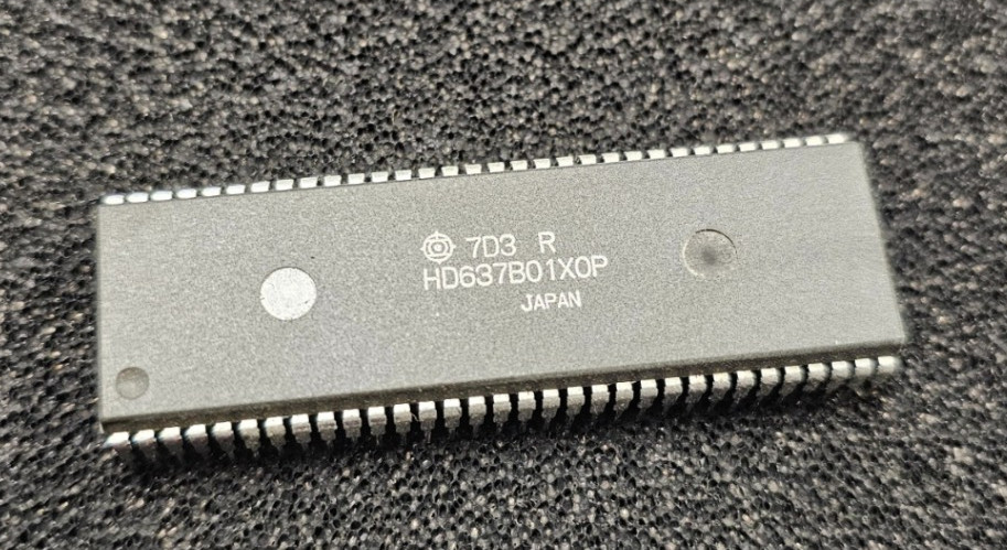Hitachi HD637B01X0P 8bit Microcontroller CPU MCU MPU 63701 DIP-64